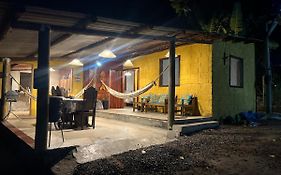 Chalé Paraíso Corumbau-Ba com Wi-Fi a poucos passos do mar, com Ar Condicionado